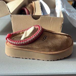 NEW UGG Tazz Suede Platform Slippers in Chestnut Size 7